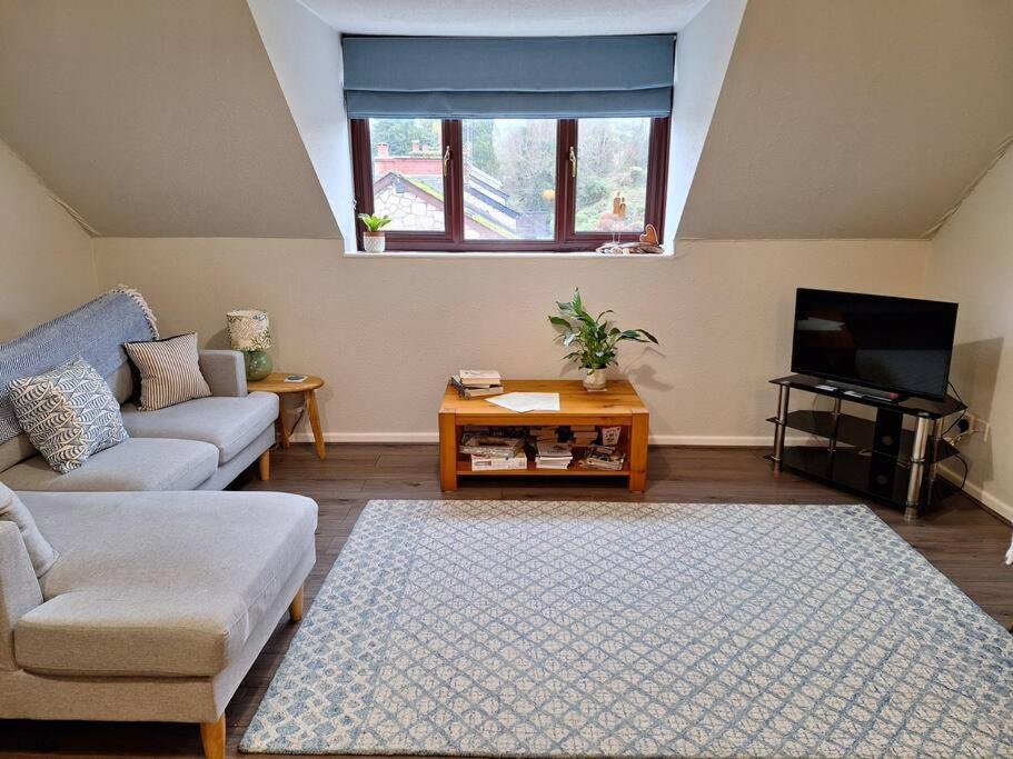 Two Bedroom Close To The