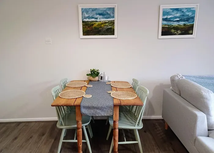 Two Bedroom Apartment Close To The Beach