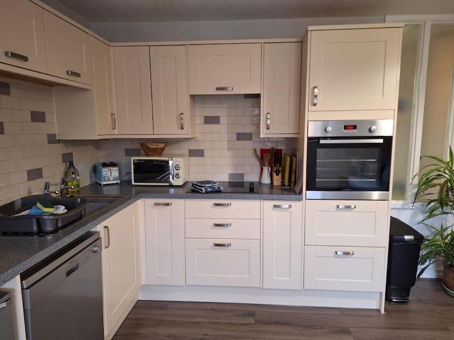Apartment Two Bedroom Close To The *